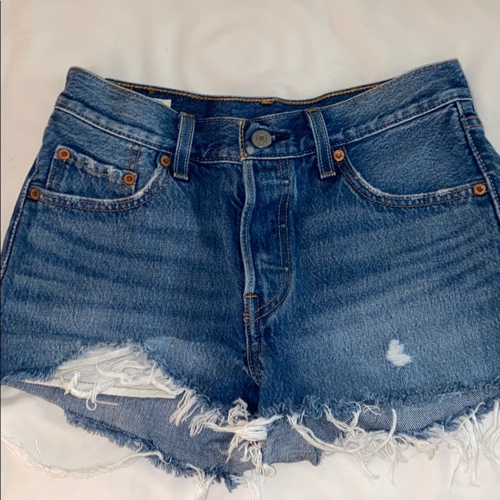 High waisted Levi Shorts